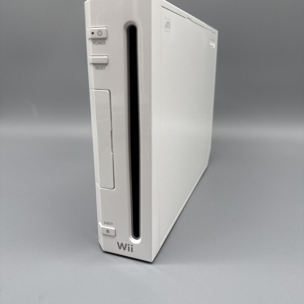 Nintendo Wii Console White RVL 001 GameCube Compatible Tested - Picture 2 of 8